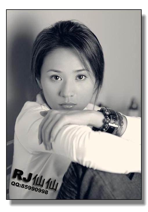 PHOTOSHOP美女黑白照片上色的技巧
