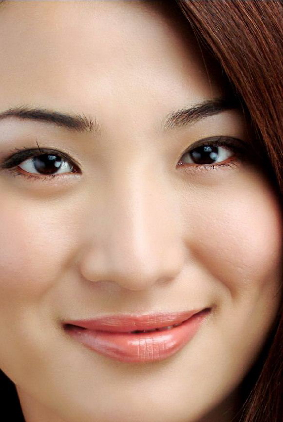 用Photoshop给极品美女美容
